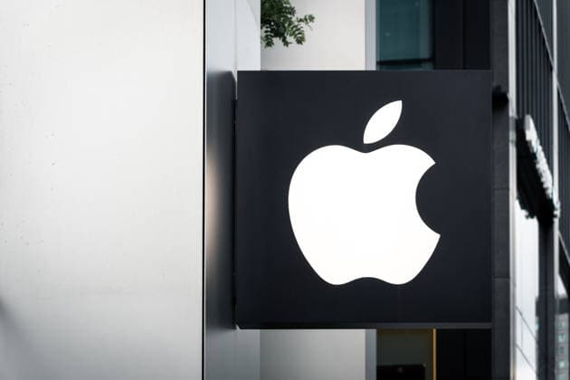 Seoul, South Korea April 28, 2026: Apple logo at a store in Seoul. The US technology company™s trademark symbolizes global brand presence, the electronics industry, and international trade