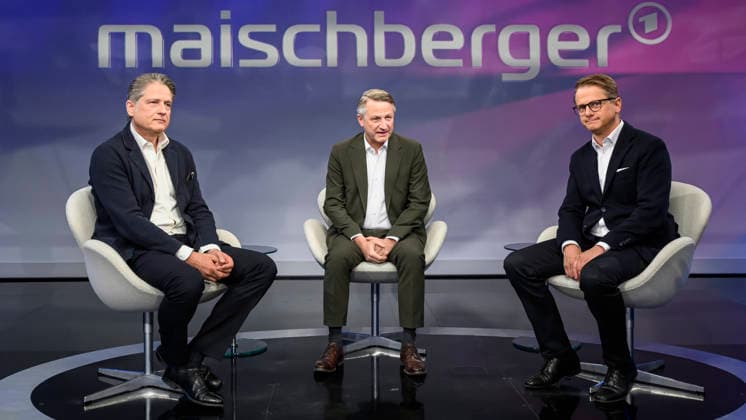 v l Jakob Augstein Publisher, Der Freitag , Nikolaus Blome Head of Politics RTL ntv , Carsten Linnemann, CDU Secretary General , GER, Berlin, Studio, as a guest on - Maischberger, political talk show, TV, format, with presenter - Sandra Maischberger, Das Erste, from Adlershof - Am Studio 20, April 29, 2026, Copyright: HMBxMedia UwexKoch