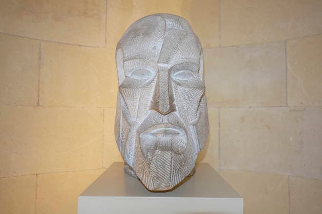 RECORD DATE NOT STATED Spain, Catalonia, Barcelona, Bust of Gaudi head by Josep Maria Subirachs (1927-2014). Barcelona Catalonia Spain EDITORIAL USE ONLY Copyright: x xBobxBattersbyx xEyexUbiquitousx BobxBattersbyx euphotos049929