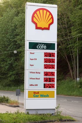The fuel discount has been in force since 01 05 2026 The German government has reduced the energy tax on petrol and diesel until the end of June The savings are expected to be around 17 cents per liter SHELL petrol station in Siegen at the start of the week The current fuel prices at the morning petrol station, fuel prices on 04 05 2026 in Siegen Germany