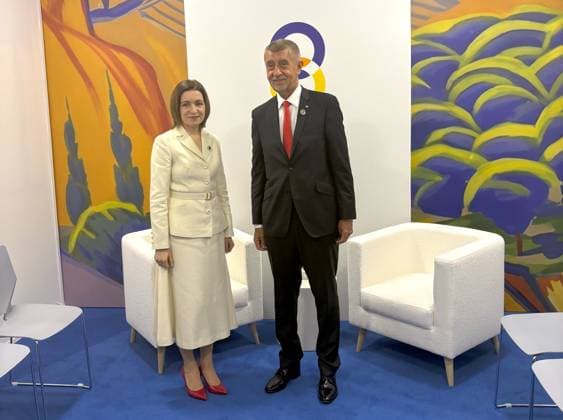 From left Moldovan President Maia Sandu meets Czech Prime Minister Andrej Babis in Yerevan, Armenia, May 4, 2026. (CTKxPhoto MartinaxHrbkova) CTKPhotoP2026050401749  CTKPhotoP2026050401749