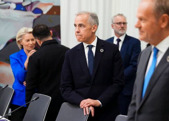 May 4, 2026, Yerevan, Armenia: Prime Minister Mark Carney, middle, waits for the start of a meeting on the situation in Ukraine during the 8th European Political Community Summit in Yerevan, Armenia, on Monday, May 4, 2026. Yerevan Armenia  - ZUMAc35_ 20260504_zaf_c35_009 Copyright: xSeanxKilpatrickx