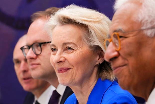 May 4, 2026, Yerevan, Armenia: President of the European Commission, Ursula von der Leyen, middle, takes part in a meeting with Prime Minister Mark Carney at the 8th European Political Community Summit in Yerevan, Armenia, on Monday, May 4, 2026. Yerevan Armenia - ZUMAc35_ 20260504_zaf_c35_015 Copyright: xSeanxKilpatrickx
