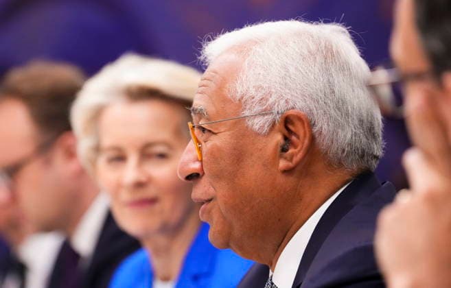 May 4, 2026, Yerevan, Armenia: President of the European Council, Antonio Costa, right, speaks as he sits beside President of the European Commission, Ursula von der Leyen during a meeting with Prime Minister Mark Carney at the 8th European Political Community Summit in Yerevan, Armenia, on Monday, May 4, 2026. Yerevan Armenia - ZUMAc35_ 20260504_zaf_c35_014 Copyright: xSeanxKilpatrickx