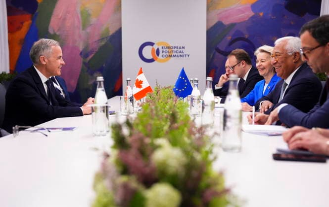 May 4, 2026, Yerevan, Armenia: President of the European Council, Antonio Costa, second from right, and President of the European Commission, Ursula von der Leyen, third from right, take part in a meeting with Prime Minister Mark Carney at the 8th European Political Community Summit in Yerevan, Armenia, on Monday, May 4, 2026. Yerevan Armenia - ZUMAc35_ 20260504_zaf_c35_017 Copyright: xSeanxKilpatrickx
