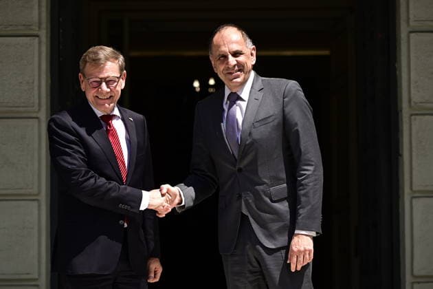 German Foreign Minister Wadephul visits Athens -Greek Foreign Minister Giorgos Gerapetritis (R) welcomes the Foreign Minister of Germany Johann Wadephul (L) in Athens, Greece, 04 May 2026. IMAGO ONE INCH PRODUCTIONS ATHENS Greece Copyright: xOnexInchxProductionsx 6958177