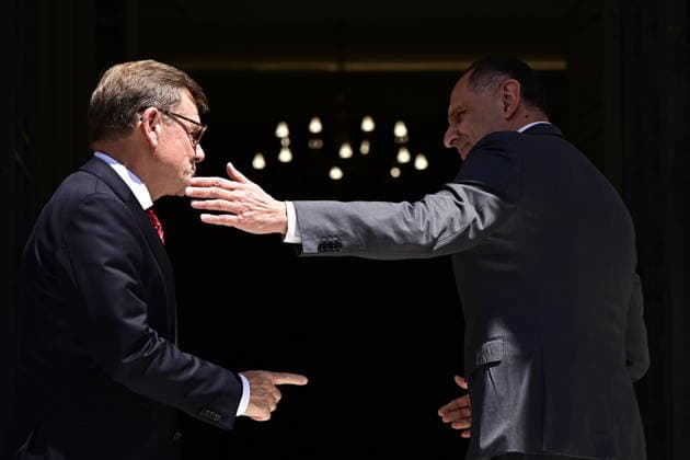 German Foreign Minister Wadephul visits Athens -Greek Foreign Minister Giorgos Gerapetritis (R) welcomes the Foreign Minister of Germany Johann Wadephul (L) in Athens, Greece, 04 May 2026. IMAGO ONE INCH PRODUCTIONS ATHENS Greece Copyright: xOnexInchxProductionsx 6958178