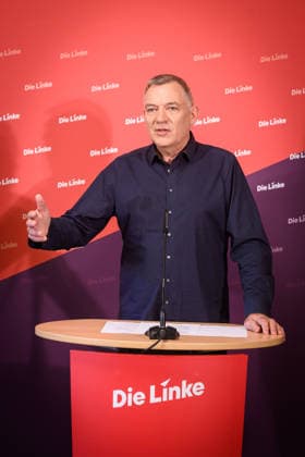 Berlin, Press conference Die Linke with Jan van Aken Press conference of the party Die Linke with Jan van Aken Co Chairman Die Linke on current political issues on 04 05 2026 at Karl Liebknecht Haus in Berlin Berlin Karl Liebknecht Haus Berlin Germany