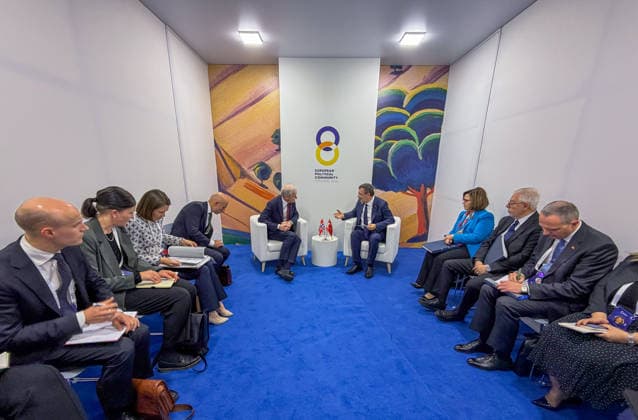 8th European Political Community Summit in Armenia YEREVAN, ARMENIA - MAY 4: Turkish Vice President Cevdet Yillmaz meets with Norway’s Prime Minister Jonas Gahr Store during the 8th European Political Community Summit in Yerevan, Armenia, on May 4, 2026. Ahmet Okur Anadolu Yerevan Armenia. Editorial use only. Please get in touch for any other usage.  Copyright: x2026xAnadoluxAhmetxOkurx