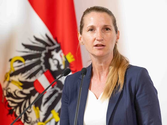20260504 Lagebericht zum Verfassungsschutz mit dem Innenminister WIEN, OESTERREICH - MAI 4: Direktorin Sylvia Mayer (Direktion Staatsschutz und Nachrichtendienst) beim Lagebericht - zum Verfassungsschutz mit dem Innenminister im Bundesministerium fuer Inneres am 4. Mai 2026 in Wien, Oesterreich. 260504_SEPA_10_029 Copyright: xMichaelxIndrax SEPAxMedia