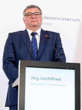 20260504 Lagebericht zum Verfassungsschutz mit dem Innenminister WIEN, OESTERREICH - MAI 4: Staatssekretaer im Bundesministerium fuer Inneres Joerg Leichtfried (SPOe) beim Lagebericht - zum Verfassungsschutz mit dem Innenminister im Bundesministerium fuer Inneres am 4. Mai 2026 in Wien, Oesterreich. 260504_SEPA_10_037 Copyright: xMichaelxIndrax SEPAxMedia