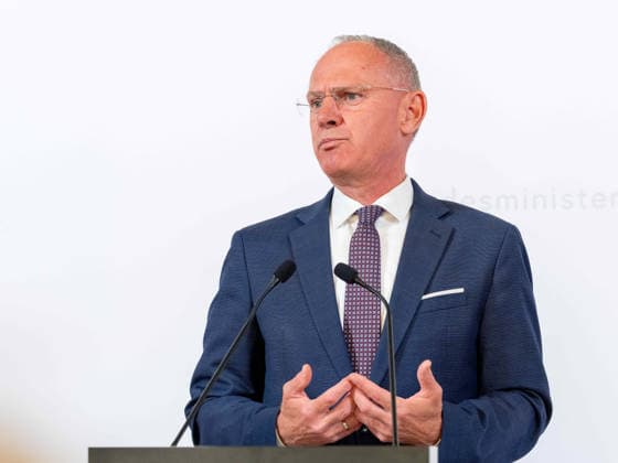 20260504 Lagebericht zum Verfassungsschutz mit dem Innenminister WIEN, OESTERREICH - MAI 4: Bundesminister fuer Inneres Gerhard Karner (OeVP) beim Lagebericht - zum Verfassungsschutz mit dem Innenminister im Bundesministerium fuer Inneres am 4. Mai 2026 in Wien, Oesterreich. 260504_SEPA_10_009 Copyright: xMichaelxIndrax SEPAxMedia