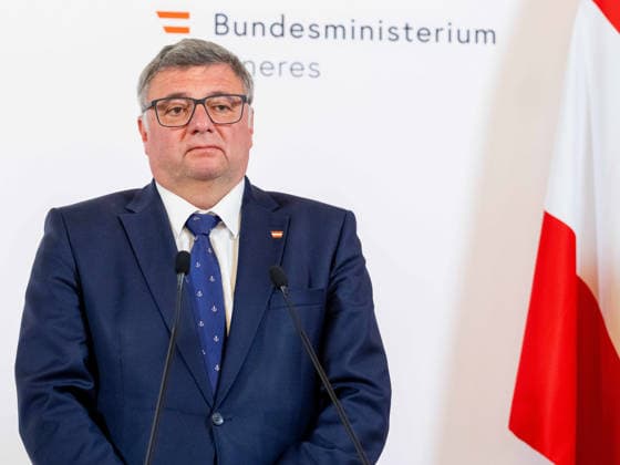 20260504 Lagebericht zum Verfassungsschutz mit dem Innenminister WIEN, OESTERREICH - MAI 4: Staatssekretaer im Bundesministerium fuer Inneres Joerg Leichtfried (SPOe) beim Lagebericht - zum Verfassungsschutz mit dem Innenminister im Bundesministerium fuer Inneres am 4. Mai 2026 in Wien, Oesterreich. 260504_SEPA_10_012 Copyright: xMichaelxIndrax SEPAxMedia