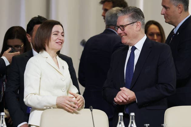 Prime Minister Keir Starmer attends EPC Summit in Armenia 04 05 2026. Yerevan, Armenia. Prime Minister Keir Starmer meets Maia Sandu, President of Moldova during the European Political Community (EPC) Summit., Credit:Lauren Hurley Avalon Armenia, Yerevan, Yerevan  Copyright: xLaurenxHurleyx xAvalonx 1096459807