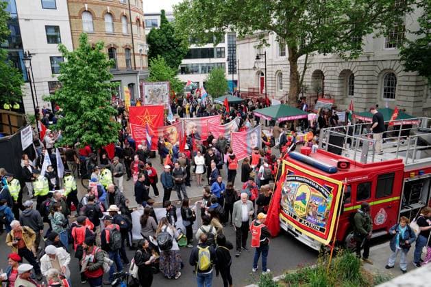 London Hosts Annual May Day March and Rally People gather in London for the annual May Day March and Rally on the Early May bank holiday, Monday, 4 May 2026. London England United Kingdom Copyright: xJoaoxDanielxPereirax
