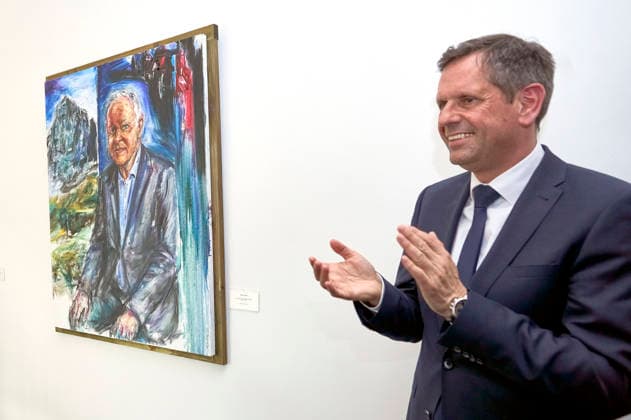 Olaf Lies at the unveiling of the portrait of former Minister President Stephan Weil in the ancestral gallery of the State Chancellery of Lower Saxony in Hanover, 04 05 2026 Foto:xU.xStammx xFuturexImagex weil_6506