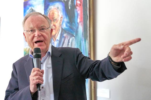 Stephan Weil at the unveiling of his portrait in the ancestral gallery of the State Chancellery of Lower Saxony Hanover, 04 05 2026 Foto:xU.xStammx xFuturexImagex weil_6521
