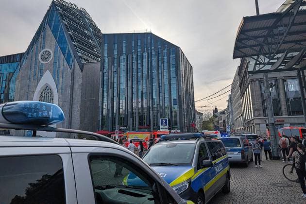 Leipzig, Saxony, Germany, 04 05 2026 Car drives into crowd in Leipzig The incident took place on Grimmaische Straße in the city center, the area between Augustusplatz and Ritterstraße was cordoned off Copyright: xdtsxNachrichtenagenturx dts_117546