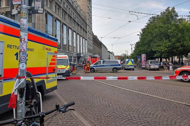 Leipzig, Saxony, Germany, 04 05 2026 Car drives into crowd in Leipzig The incident took place on Grimmaische Straße in the city center, the area between Augustusplatz and Ritterstraße was cordoned off Copyright: xdtsxNachrichtenagenturx dts_117547