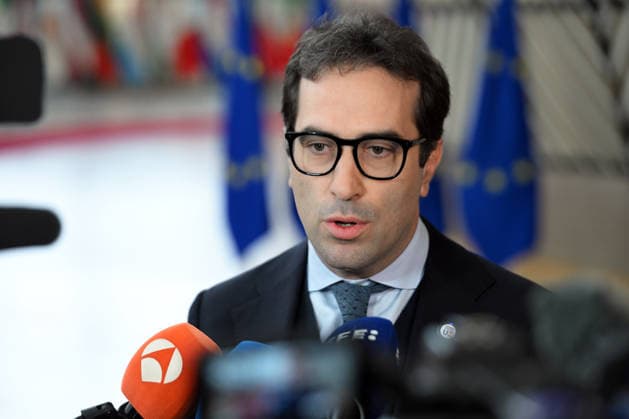 Eurozone Finance Ministers Meeting BRUSSELS, BELGIUM - MAY 4: Minister of Economy, Trade and Entrepreneurship of Spain, Carlos Cuerpo talks to the press as he attends the Eurozone Finance Ministers Meeting in Brussels, Belgium, on May 4, 2026. Dursun Aydemir Anadolu Brussels Belgium. Editorial use only. Please get in touch for any other usage.  Copyright: x2026xAnadoluxDursunxAydemirx