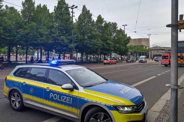 Leipzig, Saxony, Germany, 04 05 2026 Car drives into crowd in Leipzig The incident took place on Grimmaische Straße in the city center, the area between Augustusplatz and Ritterstraße was cordoned off Copyright: xdtsxNachrichtenagenturx dts_117550