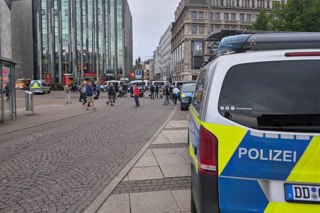 Leipzig, Saxony, Germany, 04 05 2026 Car drives into crowd in Leipzig The incident took place on Grimmaische Straße in the city center, the area between Augustusplatz and Ritterstraße was cordoned off Copyright: xdtsxNachrichtenagenturx dts_117565