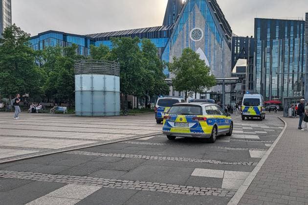 Leipzig, Saxony, Germany, 04 05 2026 Car drives into crowd in Leipzig The incident took place on Grimmaische Straße in the city center, the area between Augustusplatz and Ritterstraße was cordoned off Copyright: xdtsxNachrichtenagenturx dts_117555