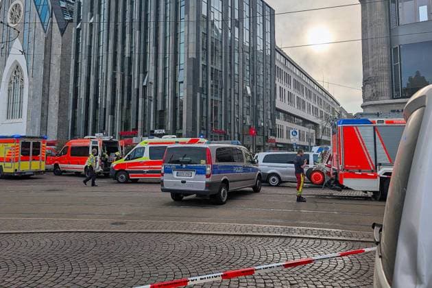 Leipzig, Saxony, Germany, 04 05 2026 Car drives into crowd in Leipzig The incident took place on Grimmaische Straße in the city center, the area between Augustusplatz and Ritterstraße was cordoned off Copyright: xdtsxNachrichtenagenturx dts_117556