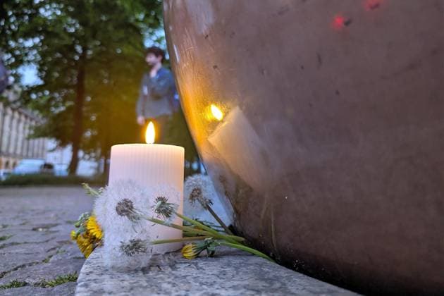 Leipzig, Saxony, Germany, 04 05 2026 Car drives into crowd in Leipzig The incident took place on Grimmaische Straße in the city center, the area between Augustusplatz and Ritterstraße was cordoned off Candles near the crime scene Copyright: xdtsxNachrichtenagenturx dts_117569