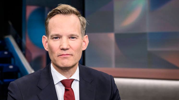 in the picture from l Hendrik Streeck CDU health politician, Federal Government Commissioner for Drugs and University Professor, GER, Berlin, hart aber fair Polittalk, TV, format, with presenter Louis Klamroth, Das Erste, Das Thema Teuer und nur Mittelmaß Was läuft schief bei Ärzten, Kliniken und Kassen 04 05 2026, Copyright: HMBxMedia UwexKoch