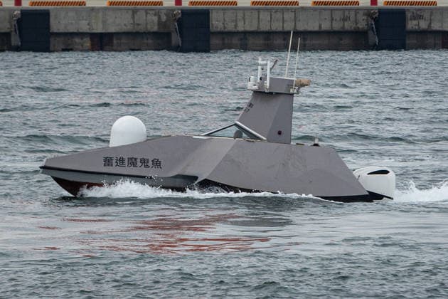 May 5, 2026, Kaohsiung City, Kaohsiung City, Taiwan: Taiwans first indigenous defense submarine the SS-711 Narwhal set sail from Kaohsiung Harbor on Tuesday morning to begin its 7th critical submerged testing phase In a significant display of integrated naval technology the submarine was accompanied by the T-38 Endeavor Manta a domestically developed Unmanned Surface Vessel USV Kaohsiung City Taiwan - ZUMAh198 20260505_zip_h198_009 Copyright: xCheng-ChiaxHuangx