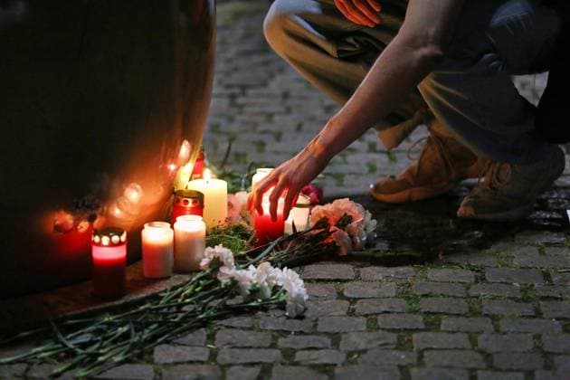 Leipzig, Saxony, Germany, 04 05 2026 Car drives into crowd in Leipzig The incident took place on Grimmaische Straße in the city center, the area between Augustusplatz and Ritterstraße was cordoned off Candles near the crime scene Copyright: xdtsxNachrichtenagenturx dts_117586