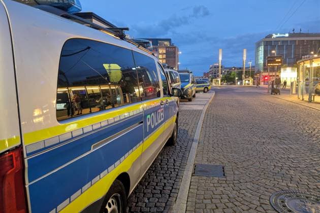 Leipzig, Saxony, Germany, 04 05 2026 Car drives into crowd in Leipzig The incident took place on Grimmaische Straße in the city center, the area between Augustusplatz and Ritterstraße was cordoned off Copyright: xdtsxNachrichtenagenturx dts_117600