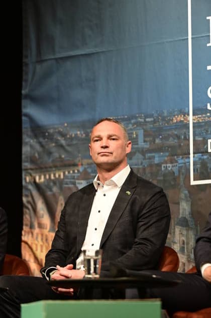 Sebastian Wippel at the SZ election forum for the mayoral election in Görlitz The mayoral candidates in the big panel discussion of the Sächsische Zeitung in the Görlitz Theater, 04 05 2026 Copyright: xMatthiasxWehnertx