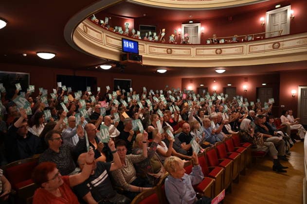 Hagen Jeschke, Sebastian Wippel, Octavian Ursu and Sabine Christian at the SZ election forum for the mayoral election in Görlitz The mayoral candidates in the big panel discussion of the Sächsische Zeitung in the Görlitz Theater, 04 05 2026 Copyright: xMatthiasxWehnertx