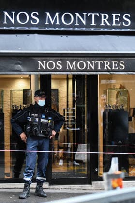 Robbery at Nos Montres Boutique - Paris Forensic police after the robbery of a luxury watch shop in the 8th arrondissement of Paris, France on May 4, 2026. The damage is estimated at 300,000 euros. Photo by Florian Poitout ABACAPRESS.COM Paris France  Copyright: xPoitoutxFlorian ABACAx