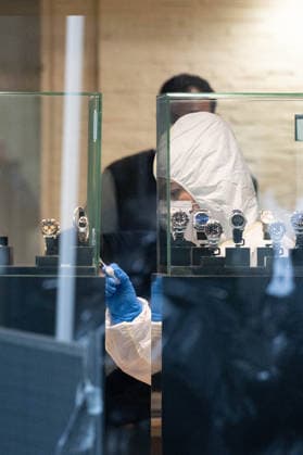 Robbery at Nos Montres Boutique - Paris Forensic police after the robbery of a luxury watch shop in the 8th arrondissement of Paris, France on May 4, 2026. The damage is estimated at 300,000 euros. Photo by Florian Poitout ABACAPRESS.COM Paris France  Copyright: xPoitoutxFlorian ABACAx