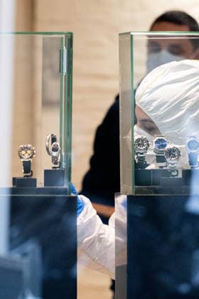 Robbery at Nos Montres Boutique - Paris Forensic police after the robbery of a luxury watch shop in the 8th arrondissement of Paris, France on May 4, 2026. The damage is estimated at 300,000 euros. Photo by Florian Poitout ABACAPRESS.COM Paris France  Copyright: xPoitoutxFlorian ABACAx