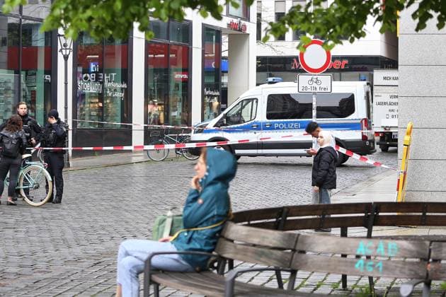 Leipzig, Saxony, Germany, 05 05 2026 After a car drove into a crowd of people on Monday, the Grimmaische Straße crime scene was still cordoned off the following morning Copyright: xdtsxNachrichtenagenturx dts_117604