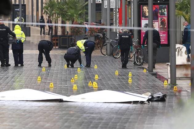 Leipzig, Saxony, Germany, 05 05 2026 After a car drove into a crowd of people on Monday, the Grimmaische Straße crime scene was still cordoned off the following morning Copyright: xdtsxNachrichtenagenturx dts_117614