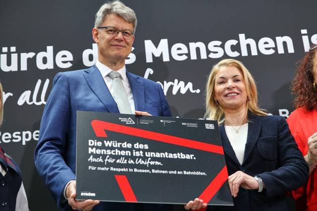 Berlin, Germany, 05 05 2026 Central Station Ministry of Transport and Deutsche Bahn present Respect campaign Federal Minister of Transport Patrick Schnieder CDU and Evelyn Palla Copyright: xdtsxNachrichtenagenturx dts_117627