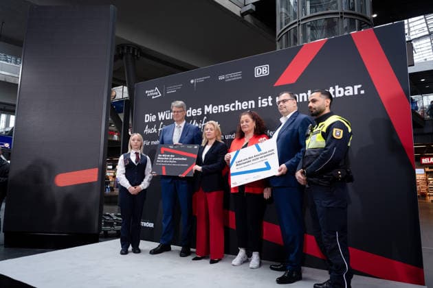 moreAttention, Respect Campaign, Berlin Presentation Advertising Campaign, Berlin, Federal Ministry of Transport, Deutsche Bahn, Patrick Schnieder, Federal Minister of Transport, Evelyn Palla, Chairwoman of the Deutsche Bahn Management Board, Heike Moll, Chairwoman of the DB Group Works Council, Ingo Wortmann, President of the Berlin Transport Association GER