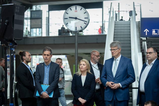 moreAttention, Respect Campaign, Berlin Presentation Advertising Campaign, Berlin, Federal Ministry of Transport, Deutsche Bahn, Patrick Schnieder, Federal Minister of Transport, Evelyn Palla, Chairwoman of the Executive Board Bahn Berlin Berlin GER