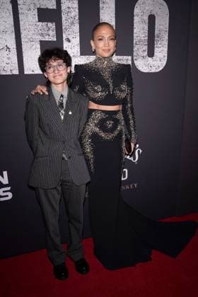 Emme Maribel Muniz, Jennifer Lopez in attendance for OTHELLO Opening Night on Broadway, Barrymore Theatre, New York, NY, March 23, 2025. Photo By: Kristin Callahan Everett Collection2523H03 KH174 PUBLICATIONXNOTxINxCANxCHNxFRAxITAxJPNxNORxPOLxRUSxESPxUKxUSA Copyright: xx 2523H03 KH174 2523H03_KH174_H