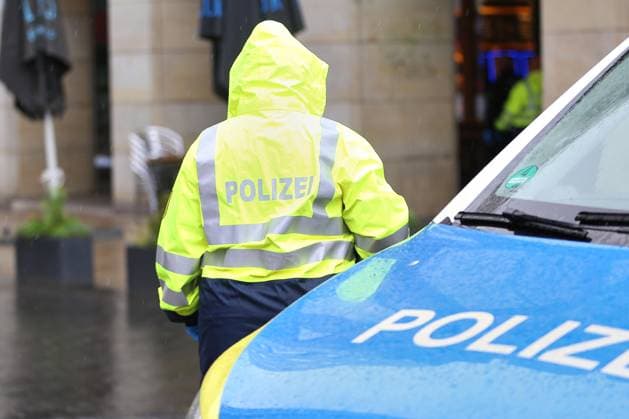 Leipzig, Saxony, Germany, 05 05 2026 After a car drove into a crowd of people on Monday, the Grimmaische Straße crime scene was still cordoned off the following morning Copyright: xdtsxNachrichtenagenturx dts_117708