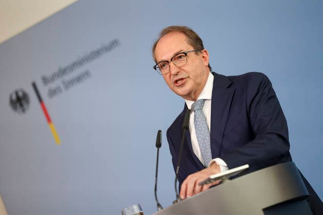 Federal Minister Alexander Dobrindt took office as Federal Minister of the Interior a year ago At a press conference, he takes stock of his time in office and gives an outlook on upcoming projects Federal Ministry of the Interior in Berlin on 05 05 2026 in Berlin¨ Alexander Dobrindt takes stock of his one-year term of office at a press conference
