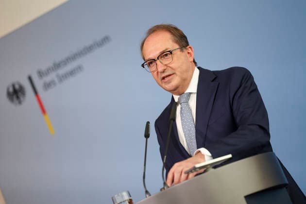 Federal Minister Alexander Dobrindt took office as Federal Minister of the Interior a year ago At a press conference, he takes stock of his time in office and gives an outlook on upcoming projects Federal Ministry of the Interior in Berlin on 05 05 2026 in Berlin¨ Alexander Dobrindt takes stock of his one-year term of office at a press conference
