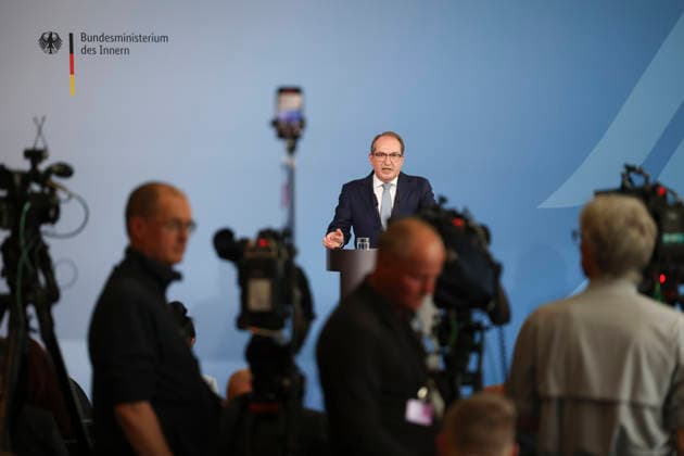 Federal Minister Alexander Dobrindt took office as Federal Minister of the Interior a year ago At a press conference, he takes stock of his time in office and gives an outlook on upcoming projects Federal Ministry of the Interior in Berlin on 05 05 2026 in Berlin¨ Alexander Dobrindt takes stock of his one-year term of office at a press conference