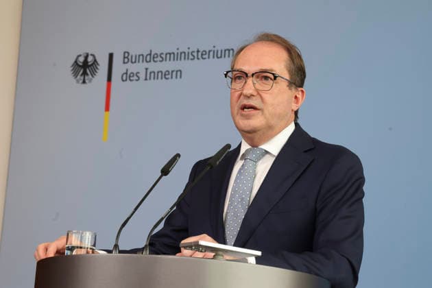 Federal Minister Alexander Dobrindt took office as Federal Minister of the Interior a year ago At a press conference, he takes stock of his time in office and gives an outlook on upcoming projects Federal Ministry of the Interior in Berlin on 05 05 2026 in Berlin¨ Alexander Dobrindt takes stock of his one-year term of office at a press conference