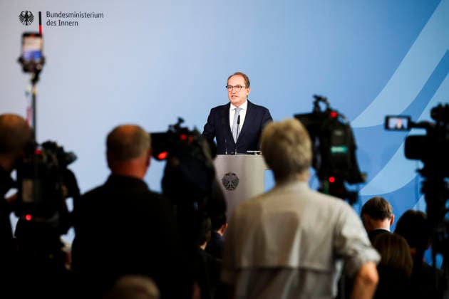 Federal Minister Alexander Dobrindt took office as Federal Minister of the Interior a year ago At a press conference, he takes stock of his time in office and gives an outlook on upcoming projects Federal Ministry of the Interior in Berlin on 05 05 2026 in Berlin¨ Alexander Dobrindt takes stock of his one-year term of office at a press conference